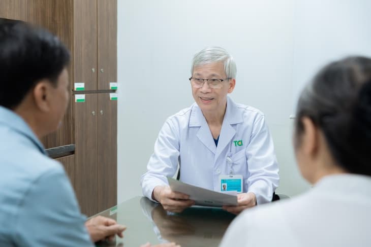 TTƯT.TS.BS Nguyễn Văn Doanh - chuyên gia Nội thần kinh hơn 40 năm kinh nghiệm cùng đội ngũ bác sĩ từ Hà Nội sẽ trực tiếp thăm khám tại TCI Hải Phòng