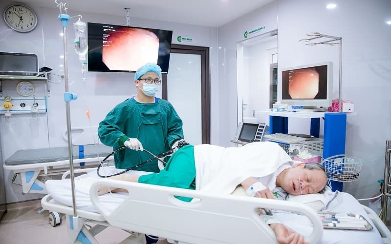 Nội soi tiêu hóa giúp bác sĩ quan sát trực tiếp niêm mạc đường tiêu hóa, hỗ trợ phát hiện tổn thương bất thường