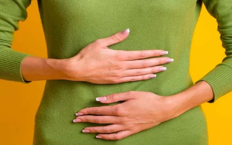 Đau thượng vị là dấu hiệu bất thường ở đường tiêu hóa trên
