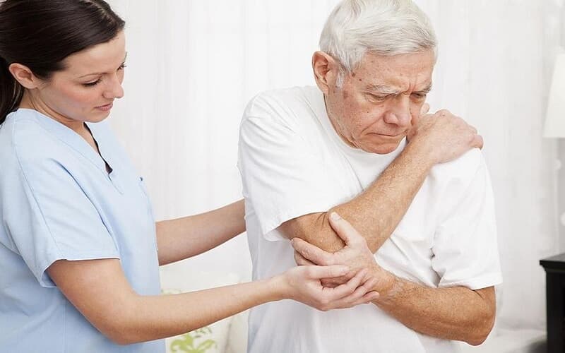 Chọn bác sĩ phục hồi chức năng cần dựa trên nhiều tiêu chí