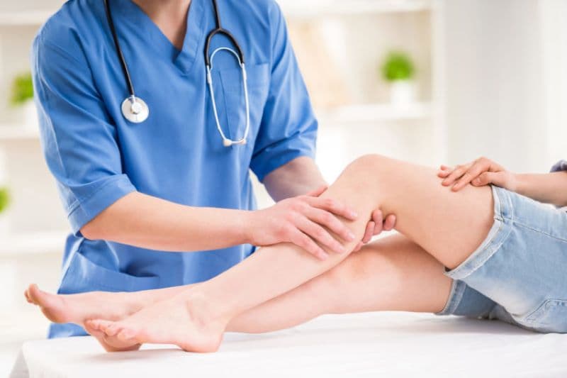 Tìm đến bác sĩ Phục hồi chức năng có chuyên môn là yếu tố quan trọng giúp người bệnh được điều trị đúng hướng