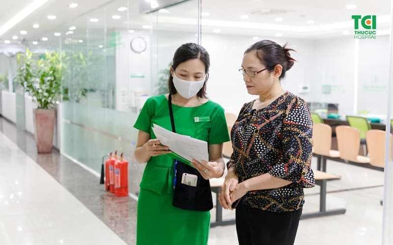Đội ngũ nhân viên phòng khám Thu Cúc TCI Hải Phòng luôn nhiệt tình, hỗ trợ người bệnh mọi lúc