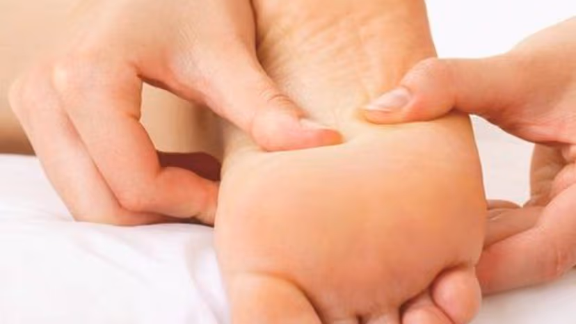 Khám phá bí quyết bấm huyệt bàn chân: Lợi ích toàn diện cho sức khỏe và tinh thần