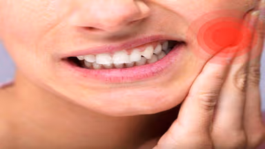Đau răng: Nguyên nhân, triệu chứng và cách điều trị hiệu quả tại nhà