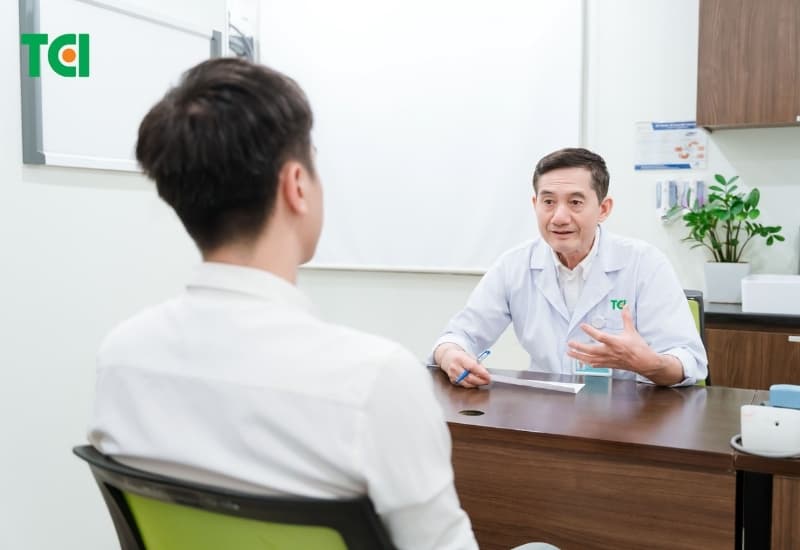 Khám nam khoa giúp bác sĩ đánh giá cơ quan sinh dục, phát hiện sớm các bất thường về cấu trúc và viêm nhiễm.