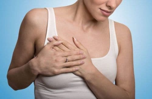 Mãn kinh và tiền mãn kinh gây bốc hỏa tức ngực