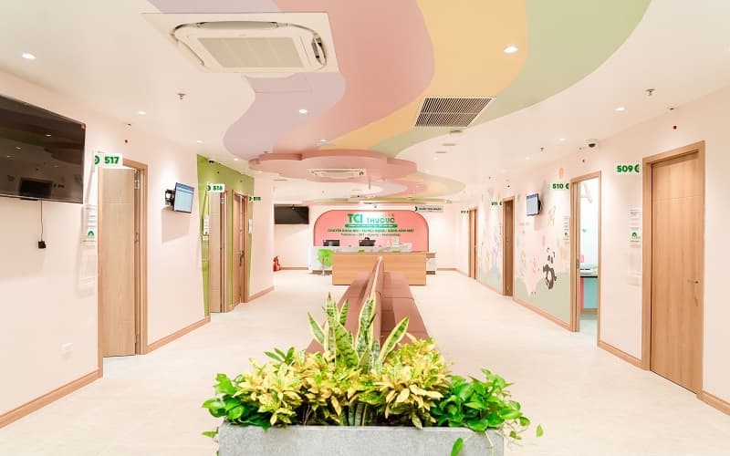 Không gian bên trong phòng khám Thu Cúc TCI Hải Phòng hiện đại