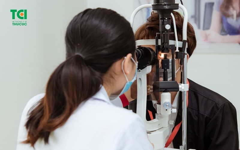 Một số dấu hiệu cần được bác sĩ Mắt kiểm tra thay vì tự điều trị