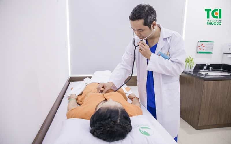 Khám Nội giúp đánh giá tình trạng sức khỏe tổng thể và định hướng kiểm tra chuyên sâu khi phát hiện dấu hiệu bất thường