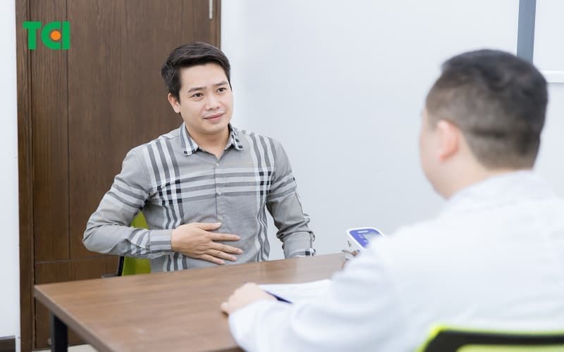 Thăm khám tiêu hóa giúp đánh giá nguyên nhân các triệu chứng bất thường và lựa chọn xét nghiệm, nội soi phù hợp khi cần thiết