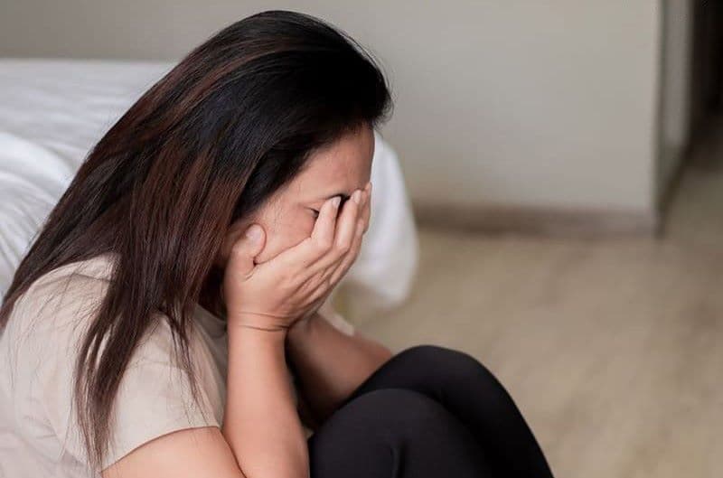 Uống thuốc ngủ quá nhiều có thể gây ra cảm giác chóng mặt, mệt mỏi, tinh thần chậm chạp và buồn ngủ vào ban ngày