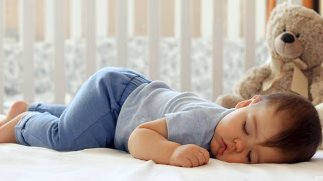 Trẻ sơ sinh ăn bao nhiêu ml sữa mỗi cữ?