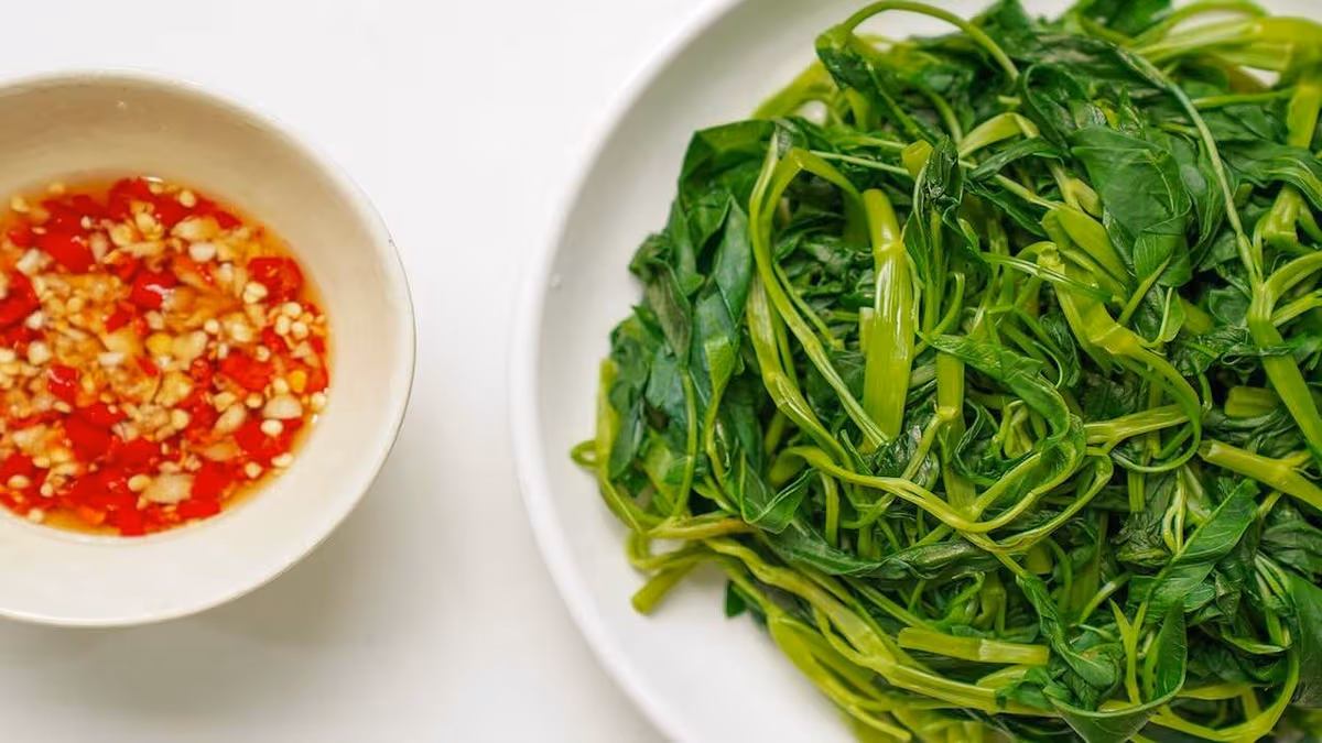 Bị ung thư có ăn được rau muống không?