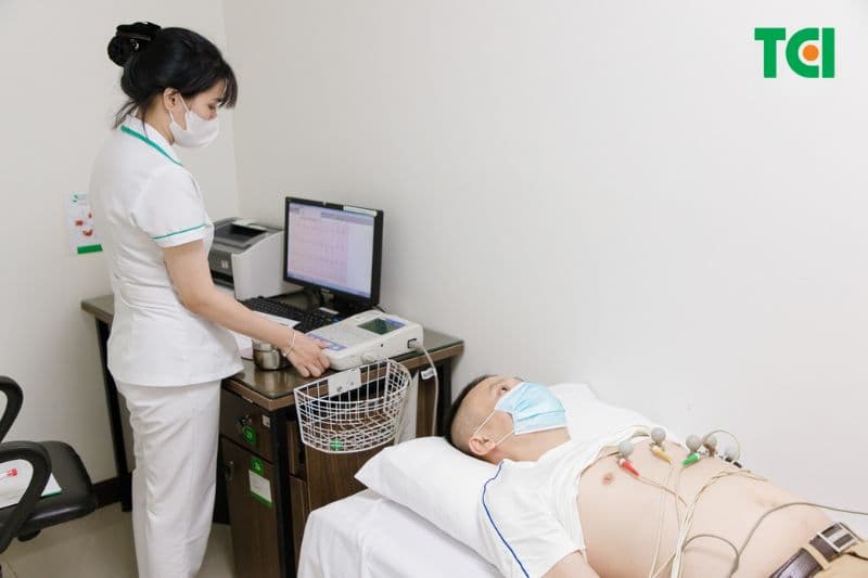 Sau khi ăn sầu riêng, nếu có hồi hộp kéo dài, khó thở, chóng mặt thì cần đi khám ngay.