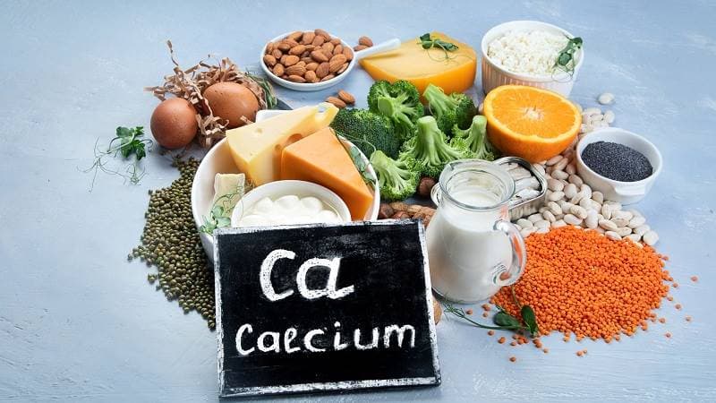 Để đáp ứng nhu cầu canxi, mẹ bầu nên ưu tiên đa dạng các nhóm thực phẩm thay vì chỉ tập trung vào một loại