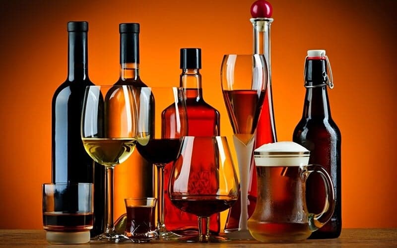 Rượu bia và chất kích thích có thể làm chậm quá trình phục hồi và ảnh hưởng đến hiệu quả điều trị.