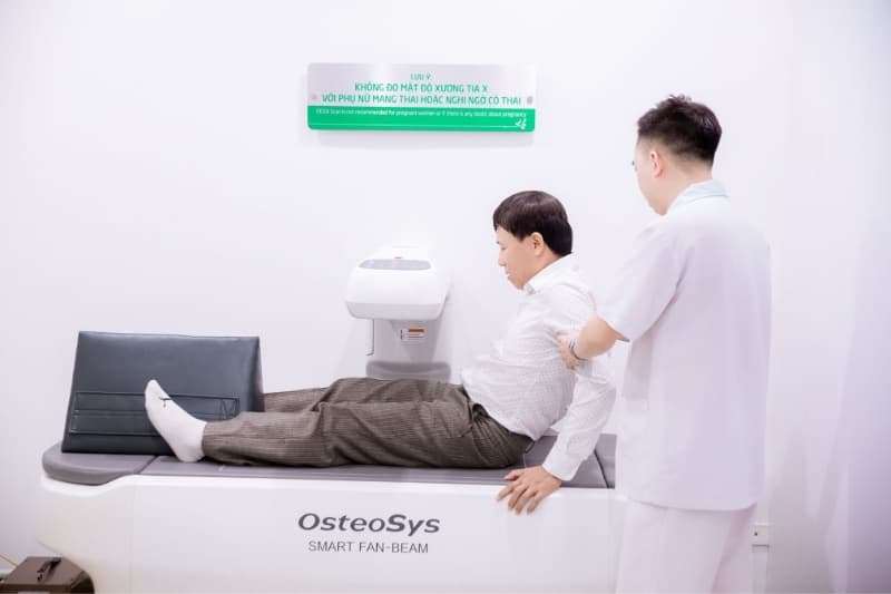 Khi xuất hiện đau khớp kéo dài, sưng khớp tái diễn hoặc hạn chế vận động, người bệnh nên thăm khám sớm