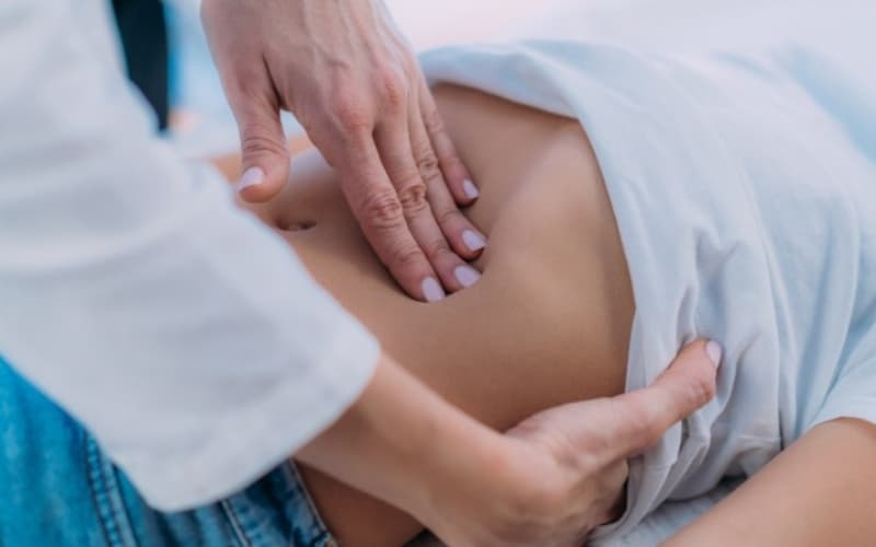 Thăm khám bác sĩ để xác định nguyên nhân gây bệnh và có hướng xử trí sớm