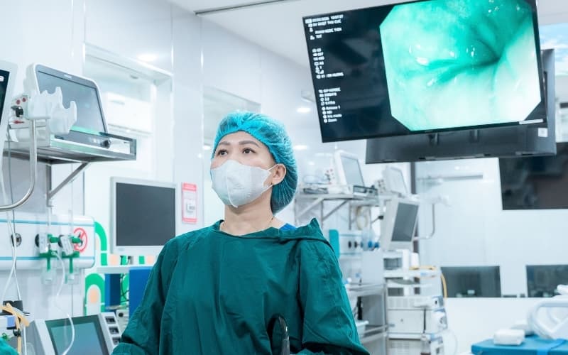 Điều trị giãn tĩnh mạch độ 2 được chỉ định tùy theo mức độ và tình trạng bệnh