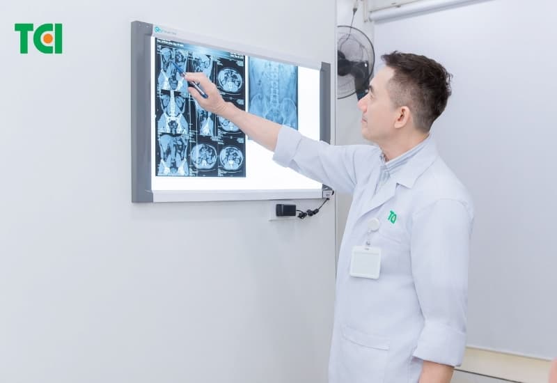 Thăm khám Tiết niệu tại Thu Cúc TCI giúp đánh giá tình trạng sỏi và tư vấn hướng điều trị phù hợp