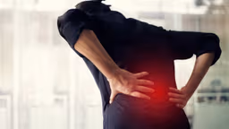 Thoái hóa cột sống thắt lưng: Nguyên nhân và giai đoạn