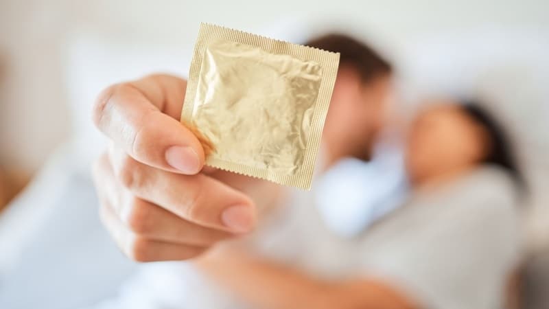 Dùng bao cao su giúp giảm nguy cơ mang thai và bệnh lây truyền qua đường tình dục