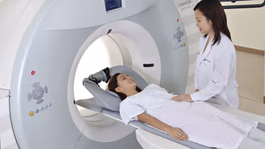 Viêm đại tràng do tia xạ có nguyên nhân, triệu chứng và điều trị như thế nào?