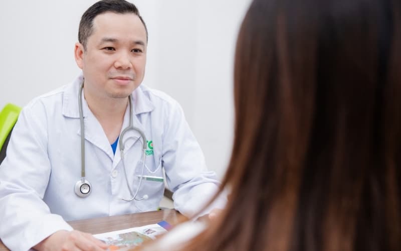 Thăm khám với bác sĩ chuyên khoa tiêu hóa khi có các biểu hiện bất thường