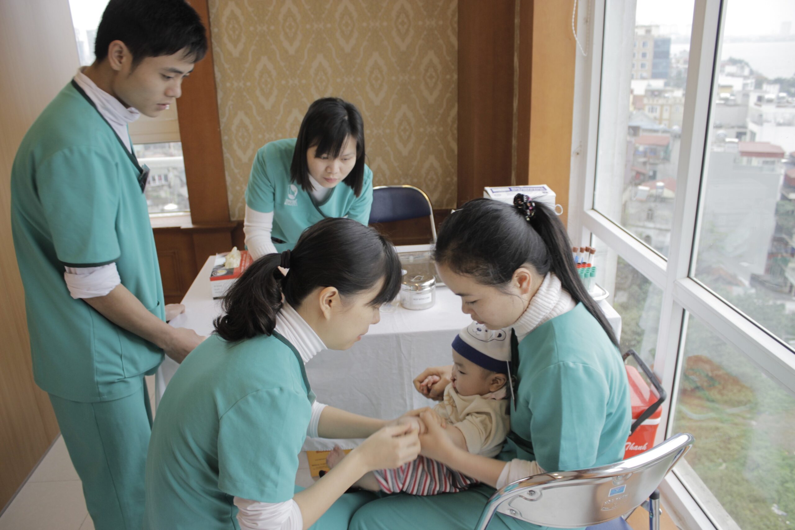 bệnh viện thu cúc phẫu thuật miễn phí cho trẻ em nghèo