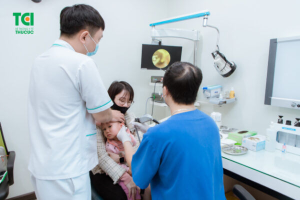 Cách chữa viêm tai giữa ở trẻ em chuẩn xác từ chuyên gia