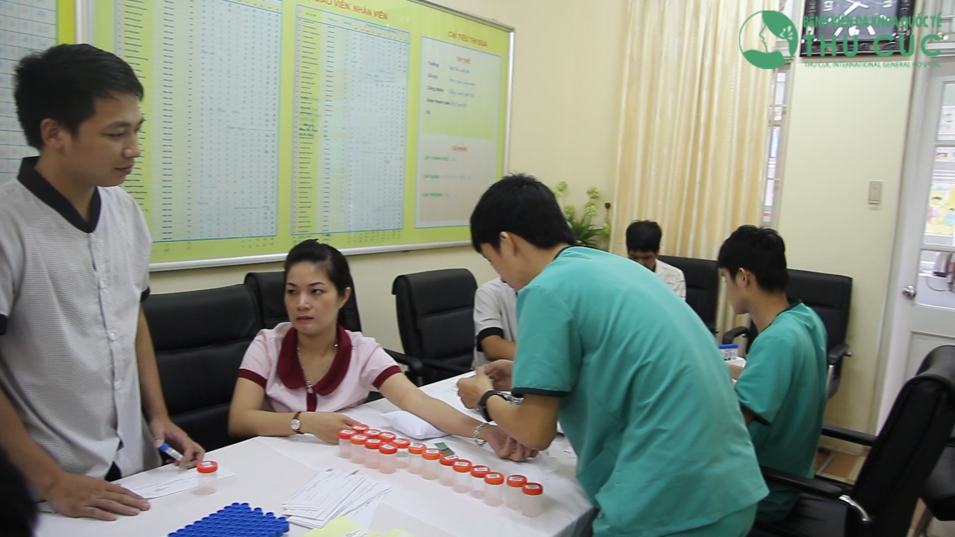 Các thầy cô trường mầm non Chu Văn An khám sức khỏe tổng quát định kỳ tại Bệnh Viện Thu Cúc