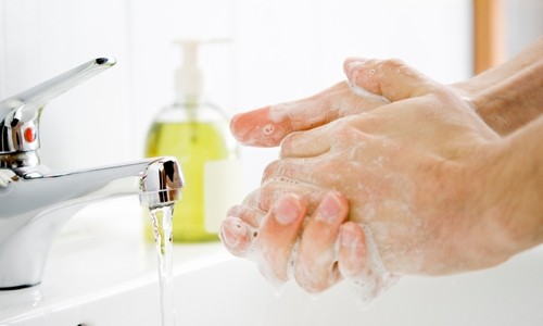 Rửa tay bằng xà phòng đúng cách là phương pháp phòng bệnh đặc biệt hiệu quả