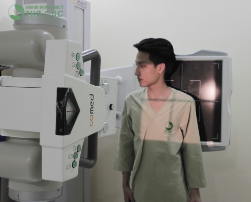 Chụp X quang là kỹ thuật hình ảnh giúp phát hiện tràn dịch màng phổi chính xác