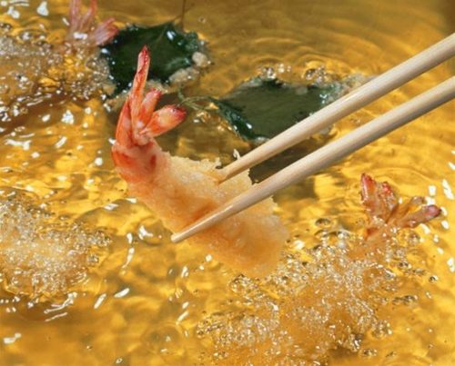 Người bệnh không nên ăn các thực phẩm chiên xào nhiều dầu mỡ. Người bệnh đau dạ dày không nên ăn các thực phẩm chiên xào nhiều dầu mỡ
