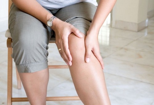 Thuốc điều trị bao gồm thuốc giảm đau, thuốc kháng viêm không steroid, thuốc giãn cơ… Đau buốt khớp gối là bệnh gì?