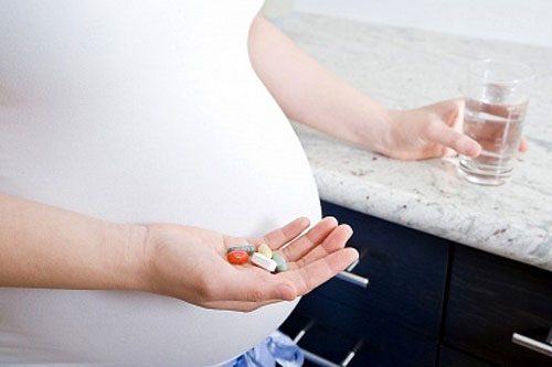 Phụ nữ có thai với việc sử dụng thuốc điều trị viêm dạ dày - tá tràng
