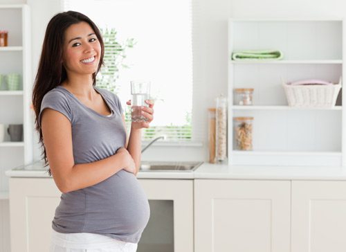 Uống nhiều nước, luôn giữ tinh thần vui vẻ, vệ sinh sạch sẽ vùng kín