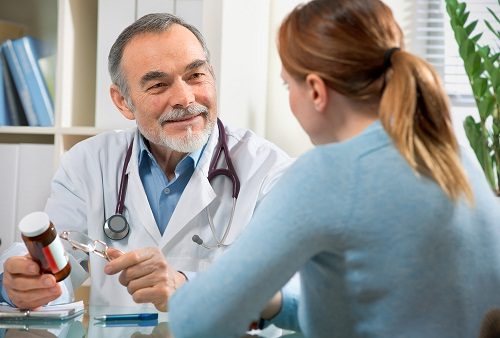 Để điều trị viêm loét dạ dày tá tràng, người bệnh cần tìm đến các cơ sở y tế, bệnh viện chuyên môn để được bác sĩ tư vấn kỹ lưỡng