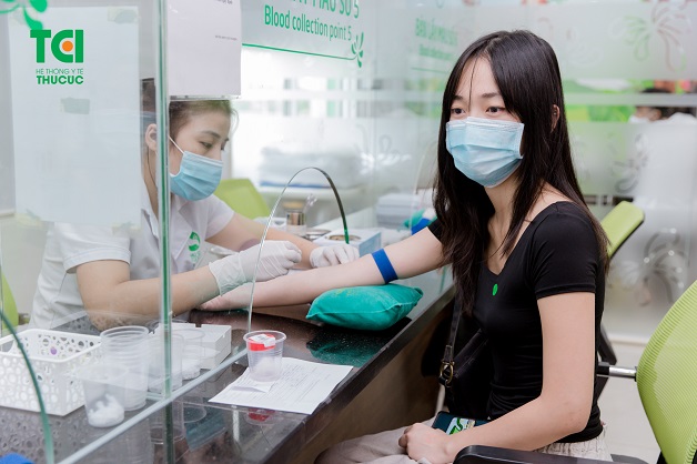 Xét nghiệm máu trong gói tầm soát ung thư