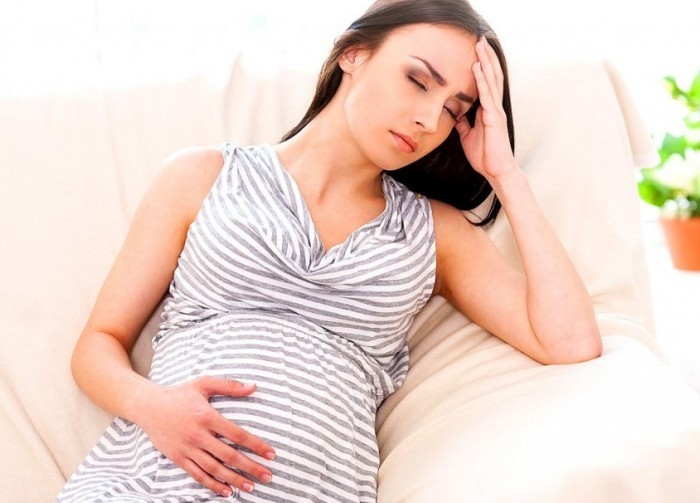 Chữa đau dạ dày khi mang thai cần hết sức cẩn trọng.