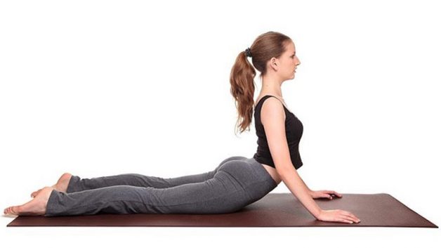 Tập thể dục, nghỉ ngơi thư giãn thoải mái giúp giảm triệu chứng đau lưng khó chịu