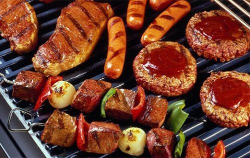 Khi bị loét dạ dày tá tràng cần kiêng ăn những thực phẩm nhiều dầu mỡ, chế biến sẵn