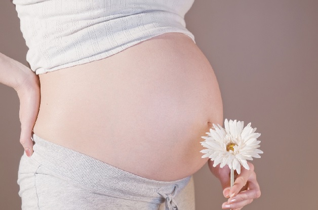 Cổ tử cung mở khi quá trình chuyển dạ đến gần