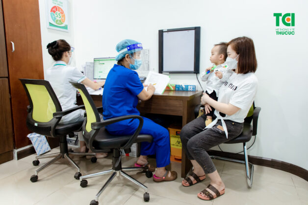 Nguyên nhân gây bệnh đau mắt đỏ ở trẻ sơ sinh