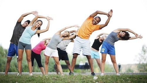 Luyện tập thể dục sẽ giúp cơ bắp khỏe mạnh, thuận lợi cho lưu thông mạch máu, giúp cho dinh dưỡng khớp và sụn khớp tốt hơn.