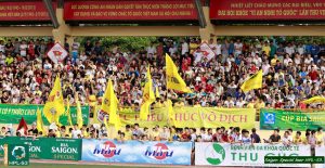 Sự cổ vũ nhiệt tình, đông đảo của khán giả cho thấy sức nóng của giải bóng đá Ngoại hạng Hà Nội chưa hề giảm sau 2 mùa