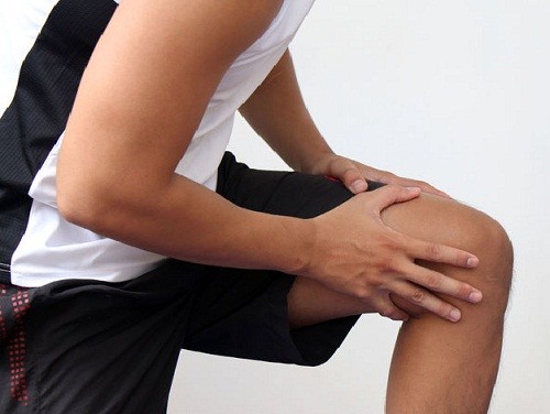 Đau khớp gối khi lên xuống cầu thang là bệnh gì?