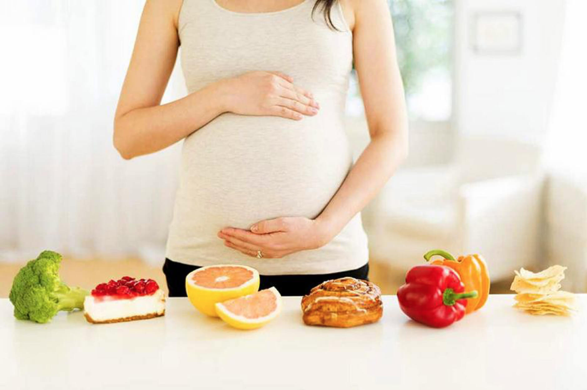 Dinh dưỡng của mẹ là yếu tố chính ảnh hưởng đến cân nặng thai nhi