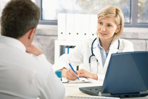 Bệnh nhân không chữa viêm đường tiết niệu bằng thuốc tại nhà mà chưa có chỉ định của bác sĩ