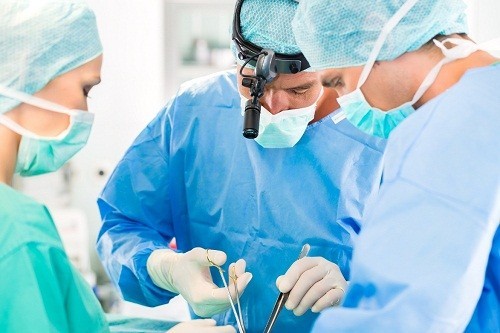 Cắt amidan có ảnh hưởng gì không là lo lắng của nhiều người bệnh khi được chỉ định phẫu thuật cắt bỏ amidan. 